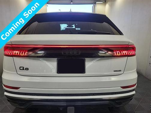 2022 Audi Q8 55 Premium Plus