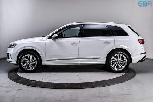 2023 Audi Q7 55 Premium Plus