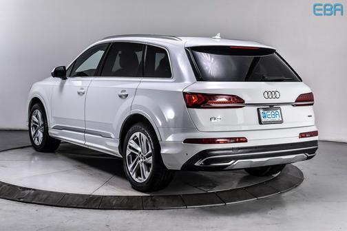 2023 Audi Q7 55 Premium Plus