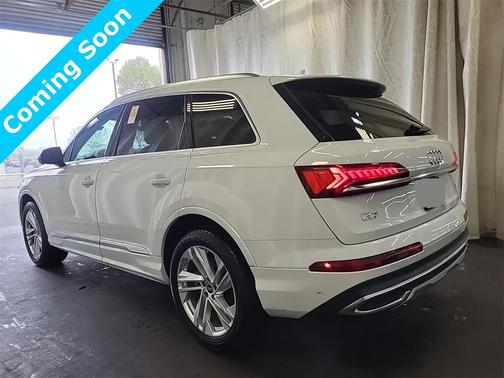 2023 Audi Q7 55 Premium Plus