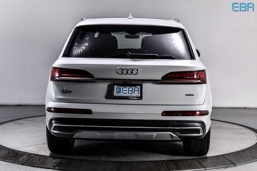 2023 Audi Q7 55 Premium Plus