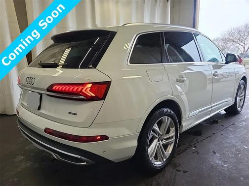 2023 Audi Q7 55 Premium Plus