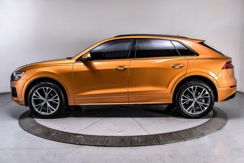 Dragon Orange Metallic 2020 Audi Q8 55 Premium