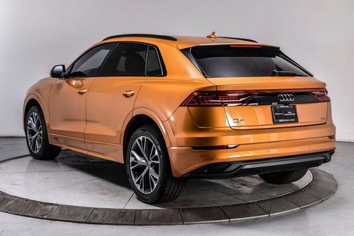 Dragon Orange Metallic 2020 Audi Q8 55 Premium