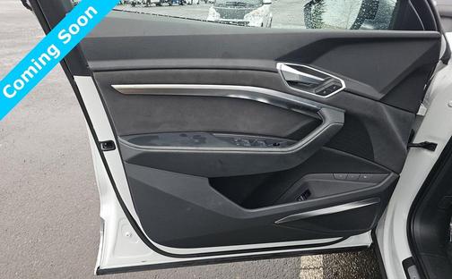 2022 Audi e-tron S Prestige