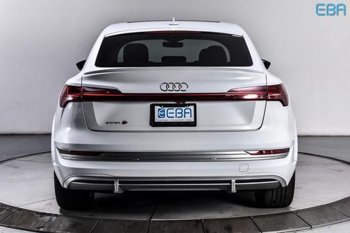 2022 Audi e-tron S Prestige