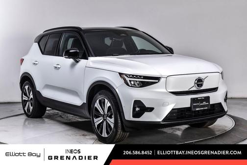 Crystal White Metallic 2023 Volvo XC40 Recharge Pure Electric Twin Plus