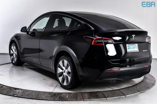 2022 Tesla Model Y Long Range Dual Motor All-Wheel Drive