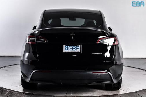 2022 Tesla Model Y Long Range Dual Motor All-Wheel Drive