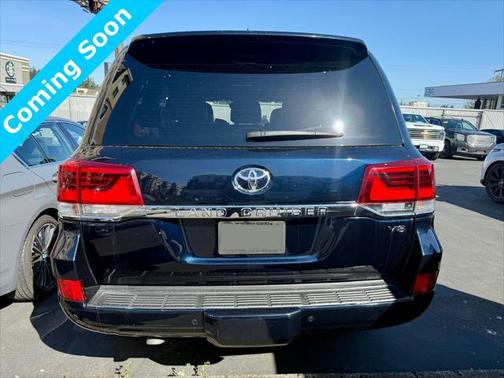 2016 Toyota Land Cruiser Base