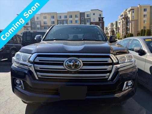2016 Toyota Land Cruiser Base