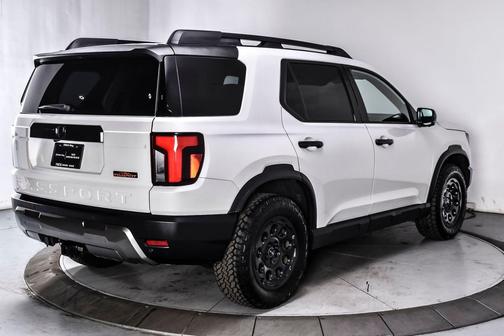 Platinum White Pearl 2026 Honda Passport AWD TrailSport Elite Blackout