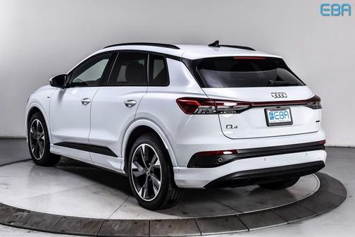 2024 Audi Q4 e-tron Premium Plus 55 quattro