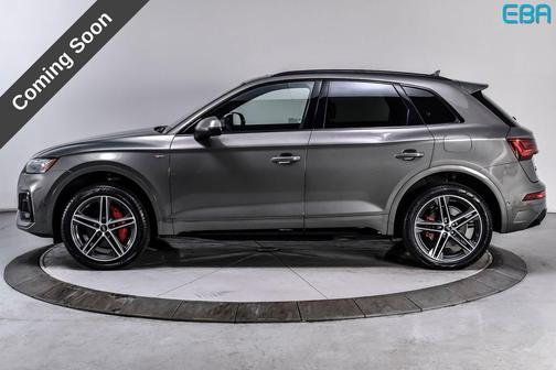 Chronos Gray Metallic 2024 Audi Q5 e 55 S line Prestige