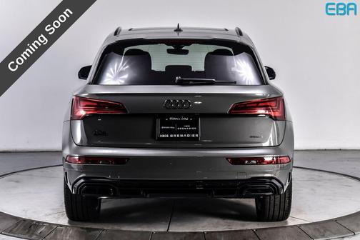Chronos Gray Metallic 2024 Audi Q5 e 55 S line Prestige
