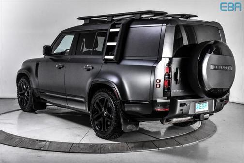 2024 Land Rover Defender 130 P400 Outbound