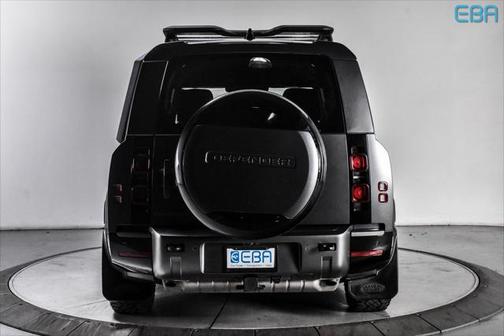 2024 Land Rover Defender 130 P400 Outbound