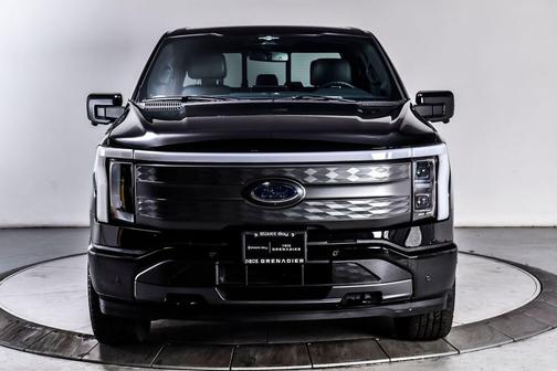 Agate Black Metallic 2023 Ford F-150 Lightning LARIAT