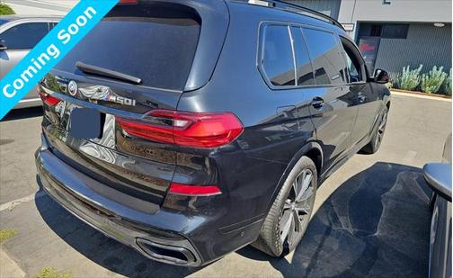2022 BMW X7 M50i