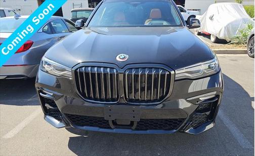 2022 BMW X7 M50i