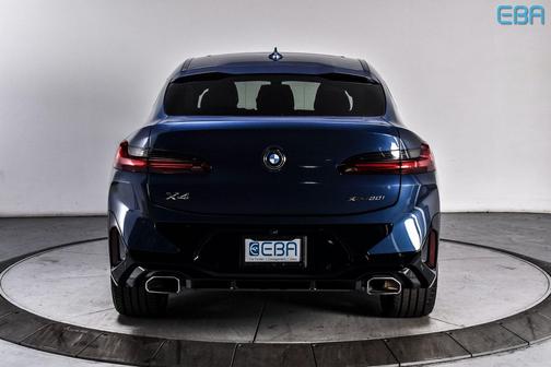 2023 BMW X4 xDrive30i