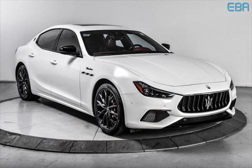 2022 Maserati Ghibli Modena Q4