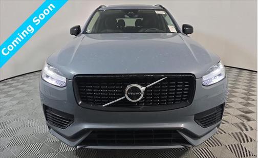 2023 Volvo XC90 Recharge Plug-In Hybrid T8 Plus Dark Theme 7-Seater
