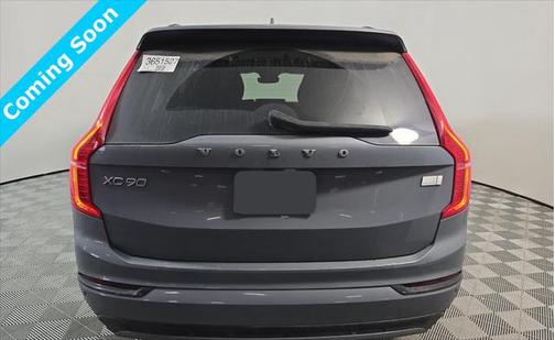 2023 Volvo XC90 Recharge Plug-In Hybrid T8 Plus Dark Theme 7-Seater