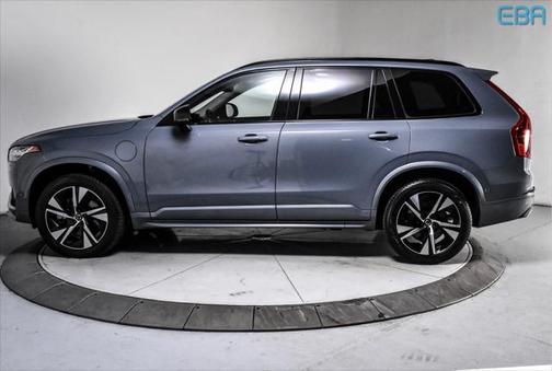 2023 Volvo XC90 Recharge Plug-In Hybrid T8 Plus Dark Theme 7-Seater