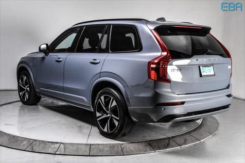 2023 Volvo XC90 Recharge Plug-In Hybrid T8 Plus Dark Theme 7-Seater