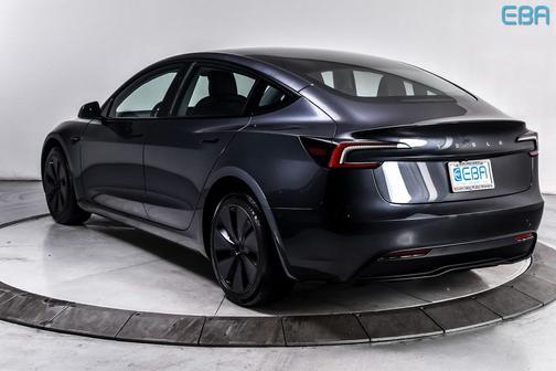 2025 Tesla Model 3 Long Range