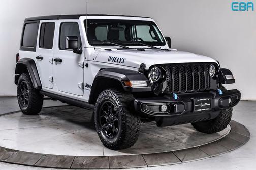 Granite Crystal Metallic Clearcoat 2025 Jeep Wrangler 4xe Willys
