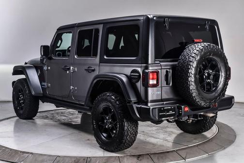Granite Crystal Metallic Clearcoat 2025 Jeep Wrangler 4xe Willys