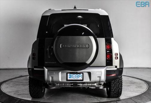 2025 Land Rover Defender 110 P300