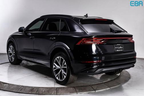 Orca Black Metallic 2021 Audi Q8 55 Premium
