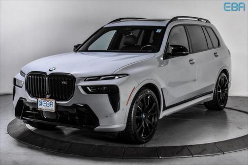 2023 BMW X7 M60i