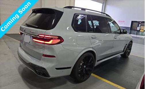 2023 BMW X7 M60i