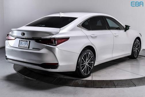 2024 Lexus ES 300h Base