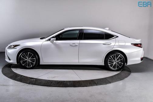 2024 Lexus ES 300h Base