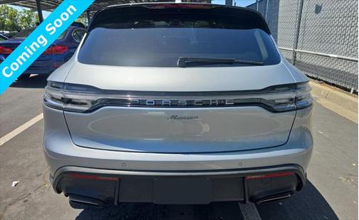 2022 Porsche Macan Base