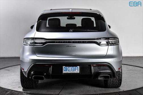 2022 Porsche Macan Base