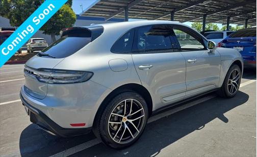 2022 Porsche Macan Base
