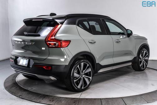 2022 Volvo XC40 Recharge Pure Electric P8 Twin Ultimate