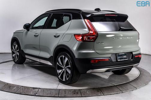 2022 Volvo XC40 Recharge Pure Electric P8 Twin Ultimate