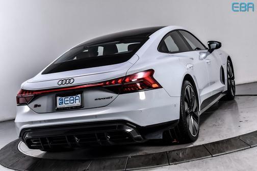 2022 Audi RS e-tron GT quattro