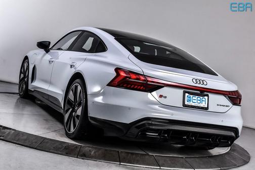 2022 Audi RS e-tron GT quattro