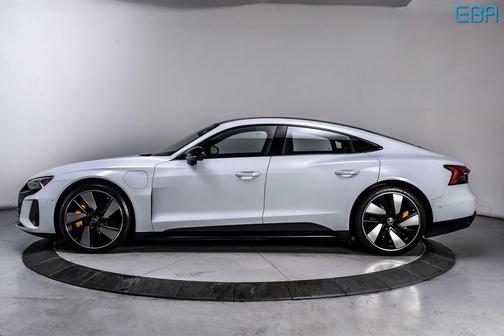 2022 Audi RS e-tron GT quattro