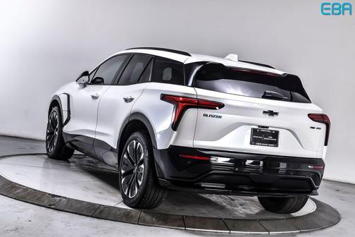 Iridescent Pearl Tricoat 2024 Chevrolet Blazer EV eAWD RS