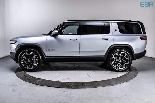 2024 Rivian R1S Adventure