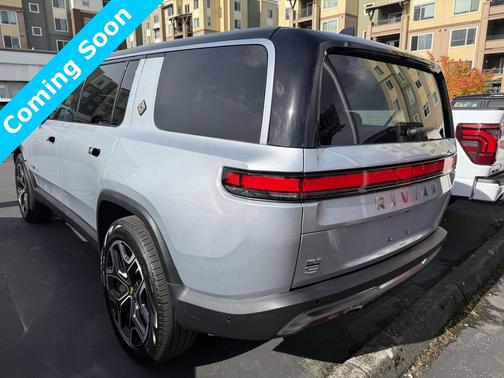 2024 Rivian R1S Adventure